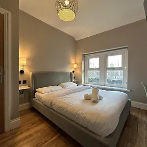 The Riverhouse Bed & Breakfast