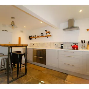 Terraced Kemptown House With A Balcony By The Sea , Brighton United Kingdom